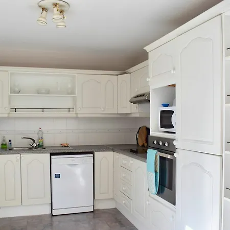 Apartamento 4 Bed Townhouse In