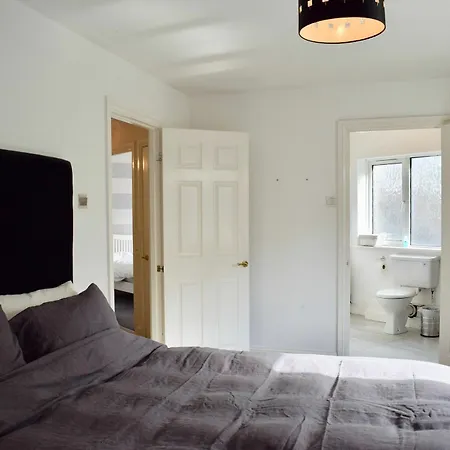 Apartman 4 Bed Townhouse In